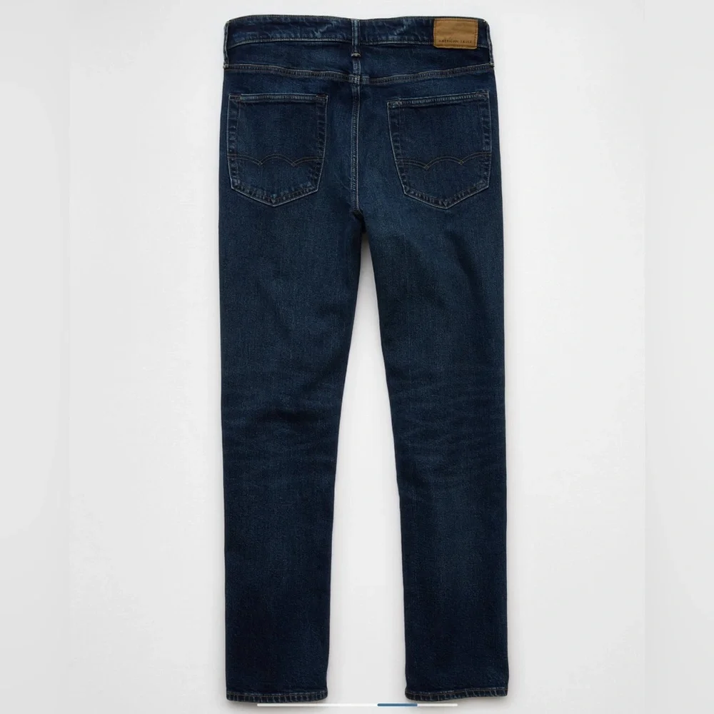 American Eagle Men’s Easyflex + Tencil Fibers Relaxed Straight Jeans